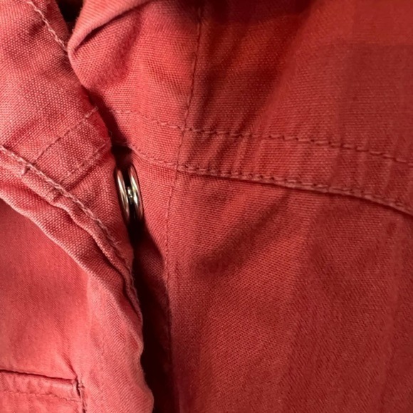 Carhartt Shirt Womens Red Poplin Snap Front Sleeveless Collared Blouse sz small - Picture 7 of 8